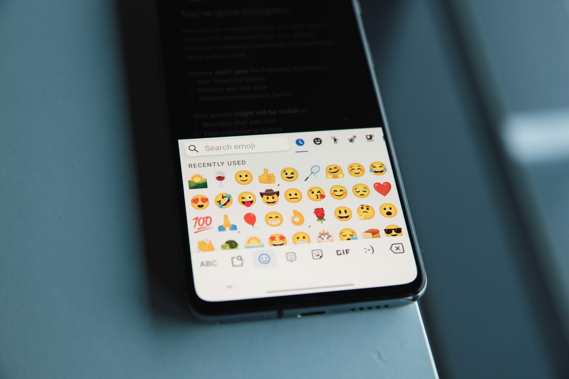 How to delete facemoji keyboard